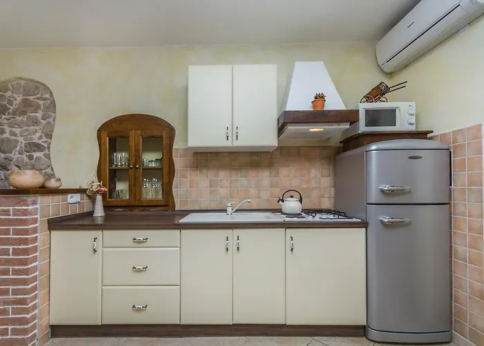 Velenik D&i * Пореч