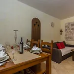 Velenik D&i * פורץ